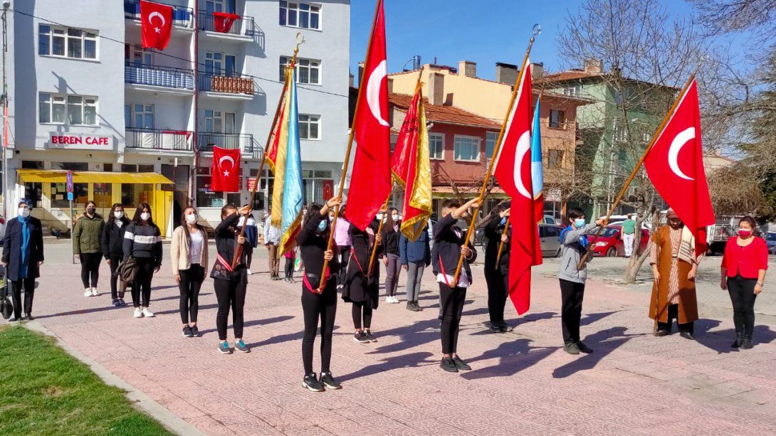 23 Nisan Ulusal Egemenlik ve Çocuk Bayramı Münasebetiyle Çelenk Sunma Töreni Düzenlendi.